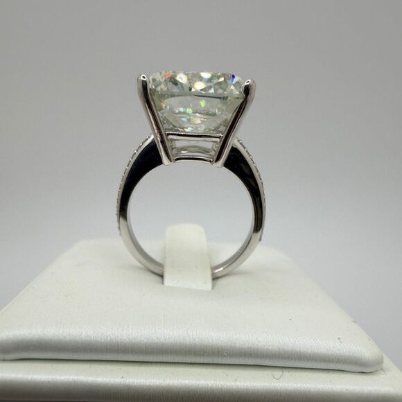 STUNNING 12.4ct cushion cut moissanite, 14k gold, .28ct diamond accents, ring!! - Picture 11 of 14